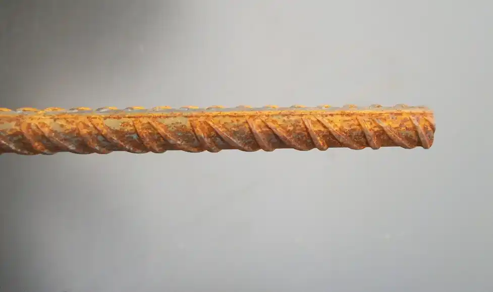 Fer à béton diamètre 10 mm x 300 cm Prix Cassé