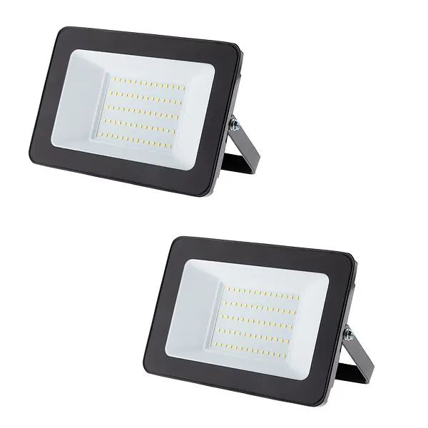 Acheter Direct Lot de 2 projecteurs LED chantier 50W 5000lm IP65 - Noir - Zenitech