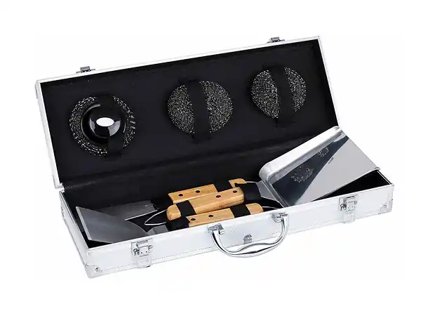 Valisette alu spéciale plancha ( spatule grattoir brosse, tampon recharge brosse et pelle à légumes) SOMAGIC Vente Flash