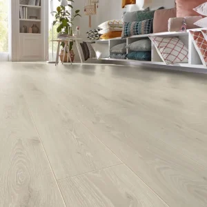 Sol stratifié décor chêne beige 10x157x1380mm AC5 KRONOTEX Remise