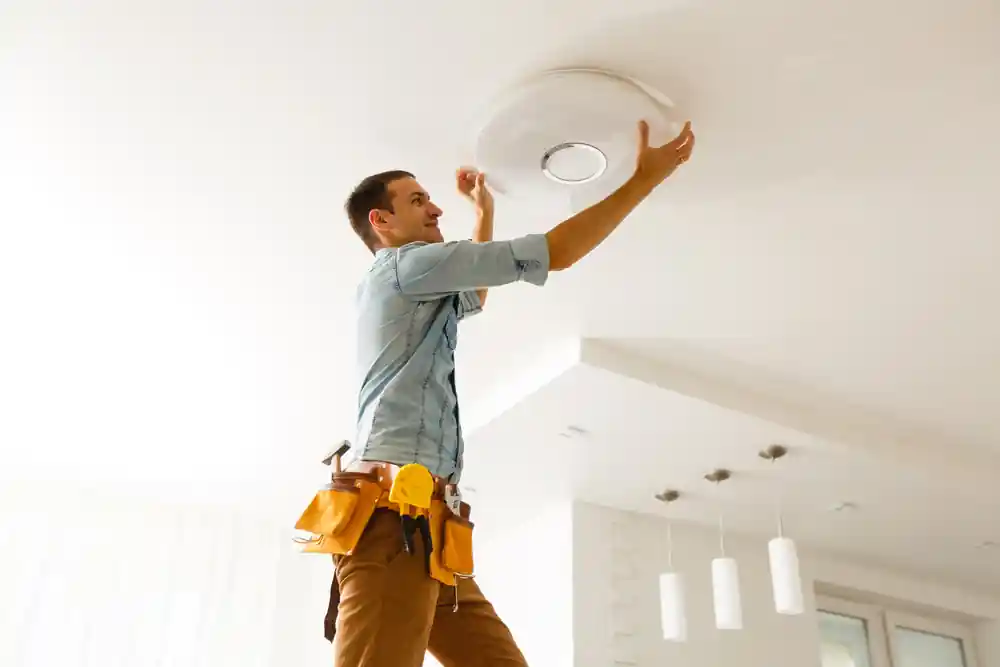 Solde Installation ou remplacement de luminaire (1 produit)