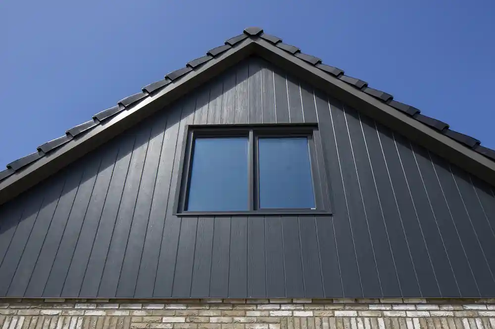 Quantité Limitée Lame bardage composite Hardie VL Plank noir minuit - 11 x 214 x 3600 mm - JAMES HARDIE