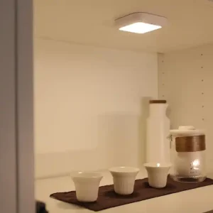 Réglette LED tactile et variable 80 lumens blanc chaud Quantité Limitée