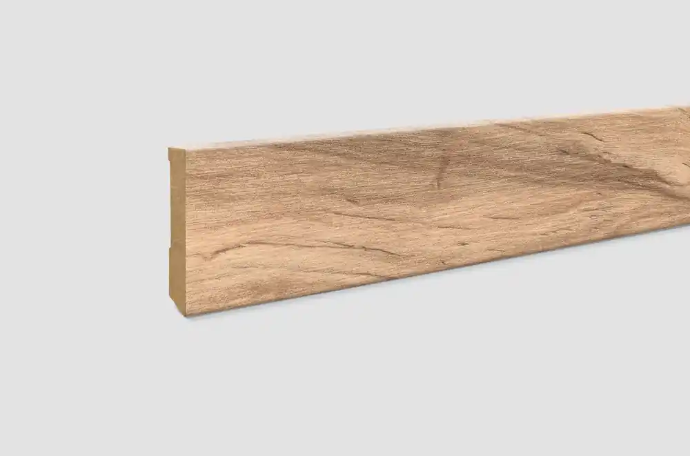Promotion Saisonnière Plinthe sol stratifié décor bois marron noyer de perganti ép 14 mm 5,8 x 240,0 EGGER