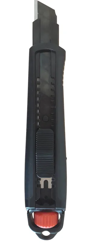 Cutter professionnel autobloquant 18 mm - JP OUTILLAGE Seulement Aujourd'hui