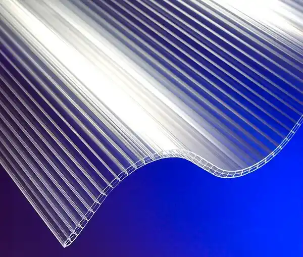 Plaque polycarbonate alvéolaire ondulée GO - 250x92cm ép6mm CARBO ONDA Populaire