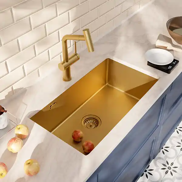 Timeless 68x45x21 cm évier sous plan en inox 304 + mitigeur inox avec douchette extractible, or brossé (TMLKSU-6845BG-M1) CERAMIA Retour Gratuit